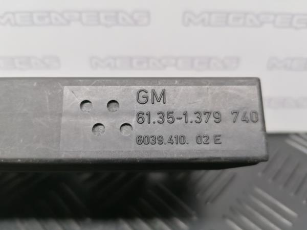 Calculateur / Unité de contrôle fermeture centralisée BMW 3 (E36) Imagem-1