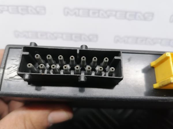 Boîte de fusibles / SAM / BSI BMW 3 Compact (E36) Imagem-3