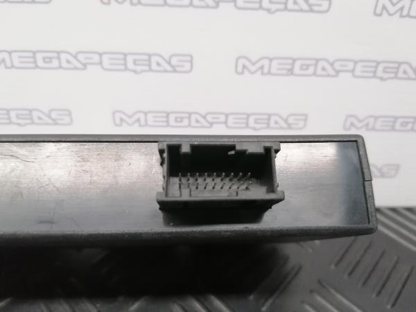 Boîte de fusibles / SAM / BSI BMW 3 Compact (E36) Imagem-2