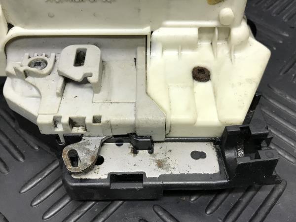 Rear Right Door Lock VOLKSWAGEN Passat Variant (3C5) Imagem-6