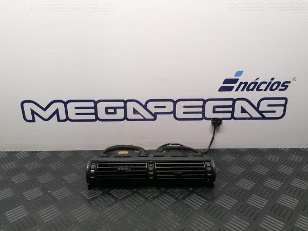 Diffuser / air vent BMW 7 (E32)