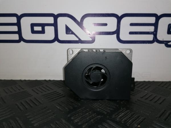 Amplificador de colunas MERCEDES-BENZ CLS (C218)