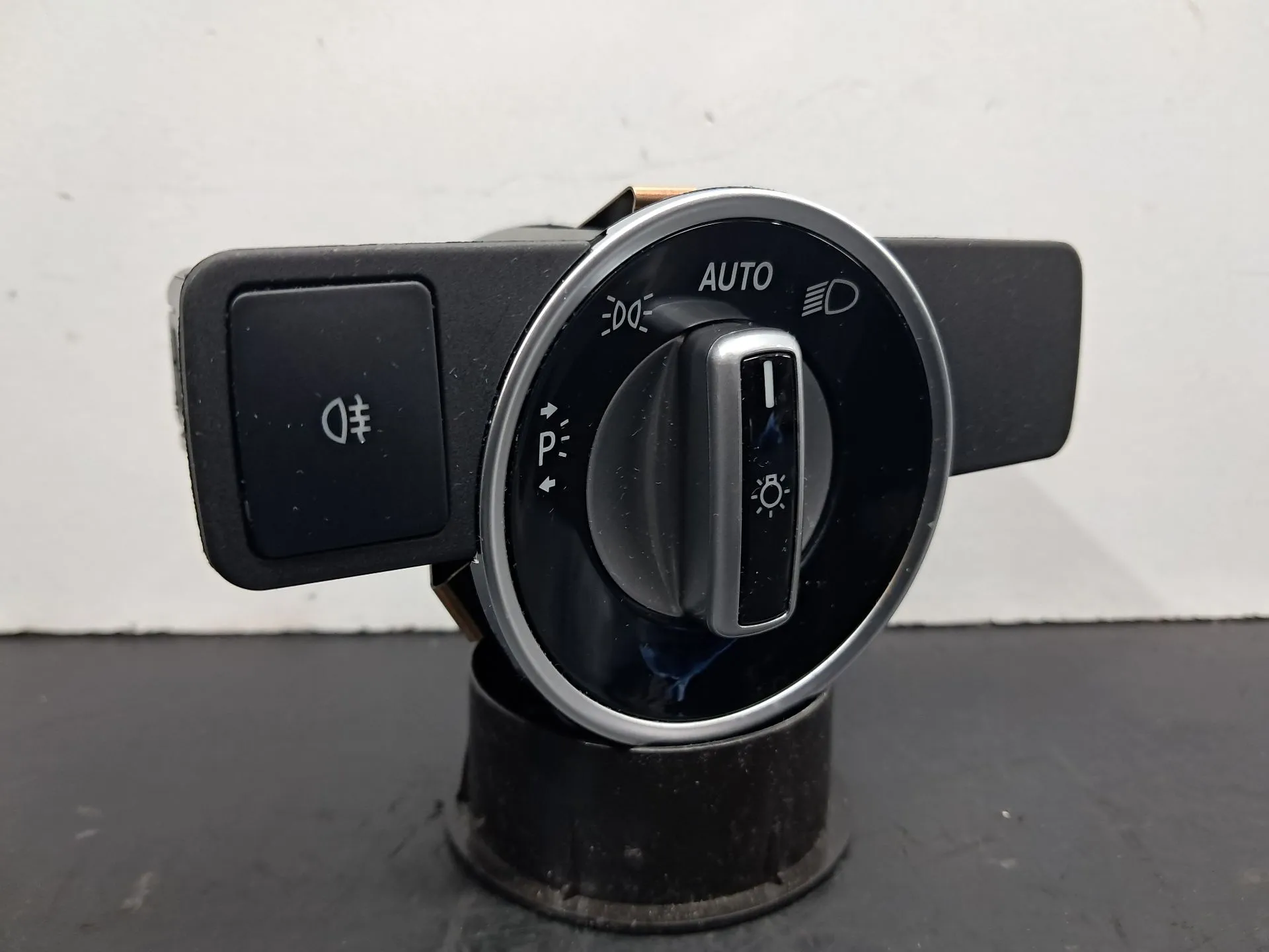 Botão / interruptor de luzes MERCEDES-BENZ Classe B (W246, W242)