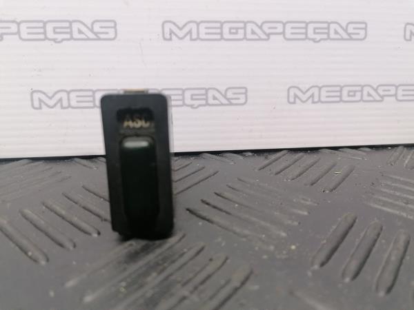 Bouton / interrupteur contrôle de traction BMW 7 (E32)