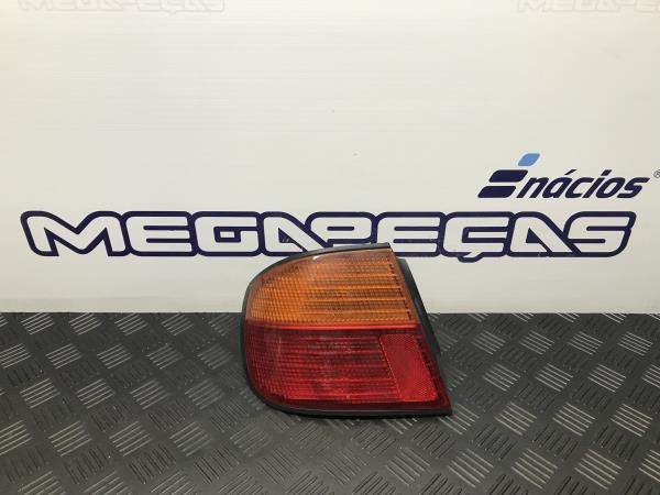 Left Tail light NISSAN Primera Sedan (P11)