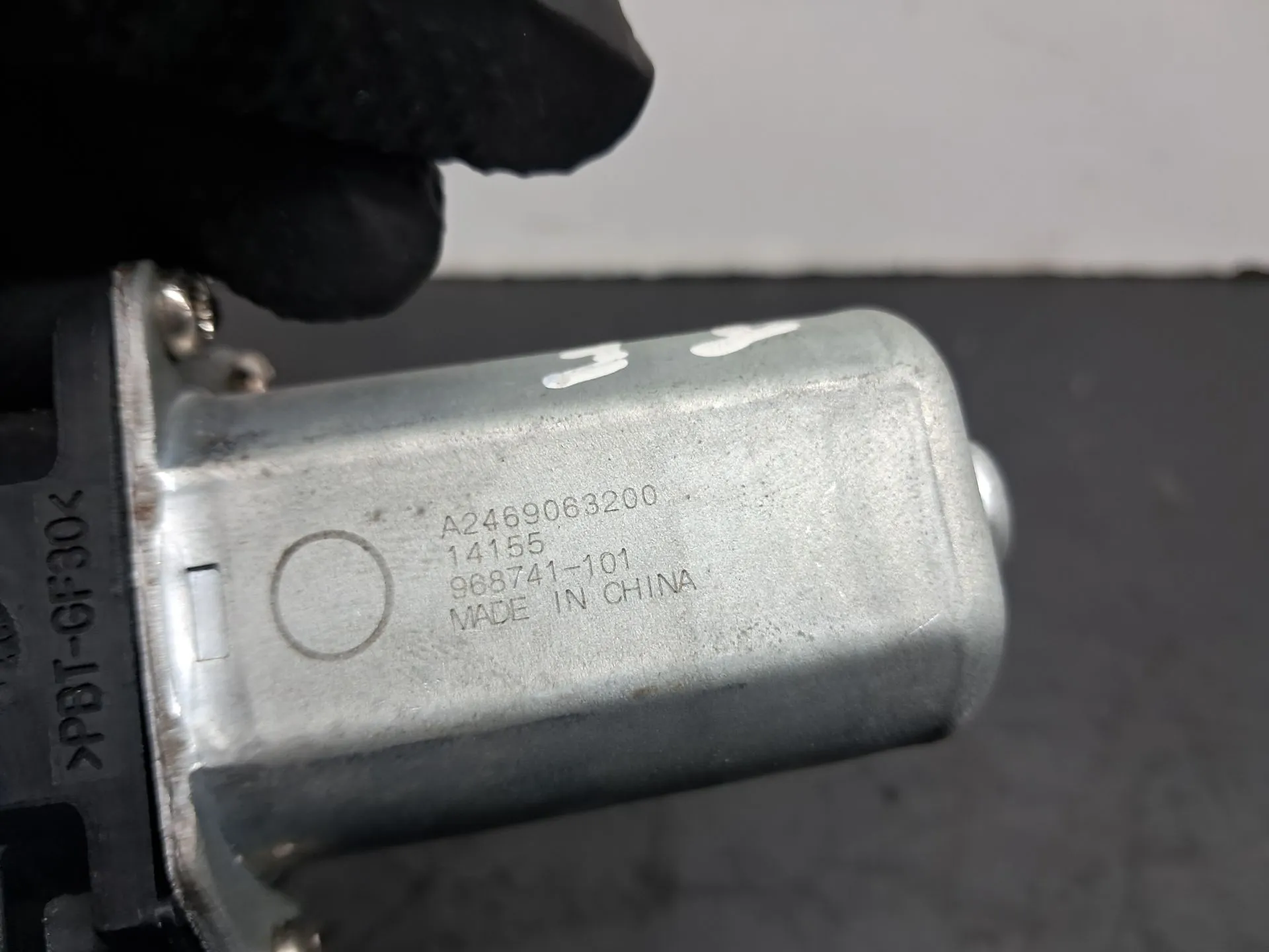 Moteur lève-vitre arrière gauche MERCEDES-BENZ Classe B (W246, W242) Imagem-4