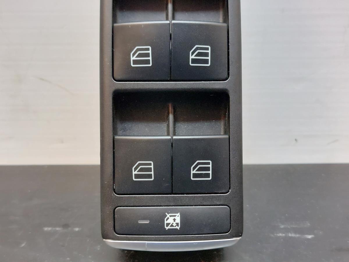 Left Front window control MERCEDES-BENZ Classe A (W176) Imagem-1