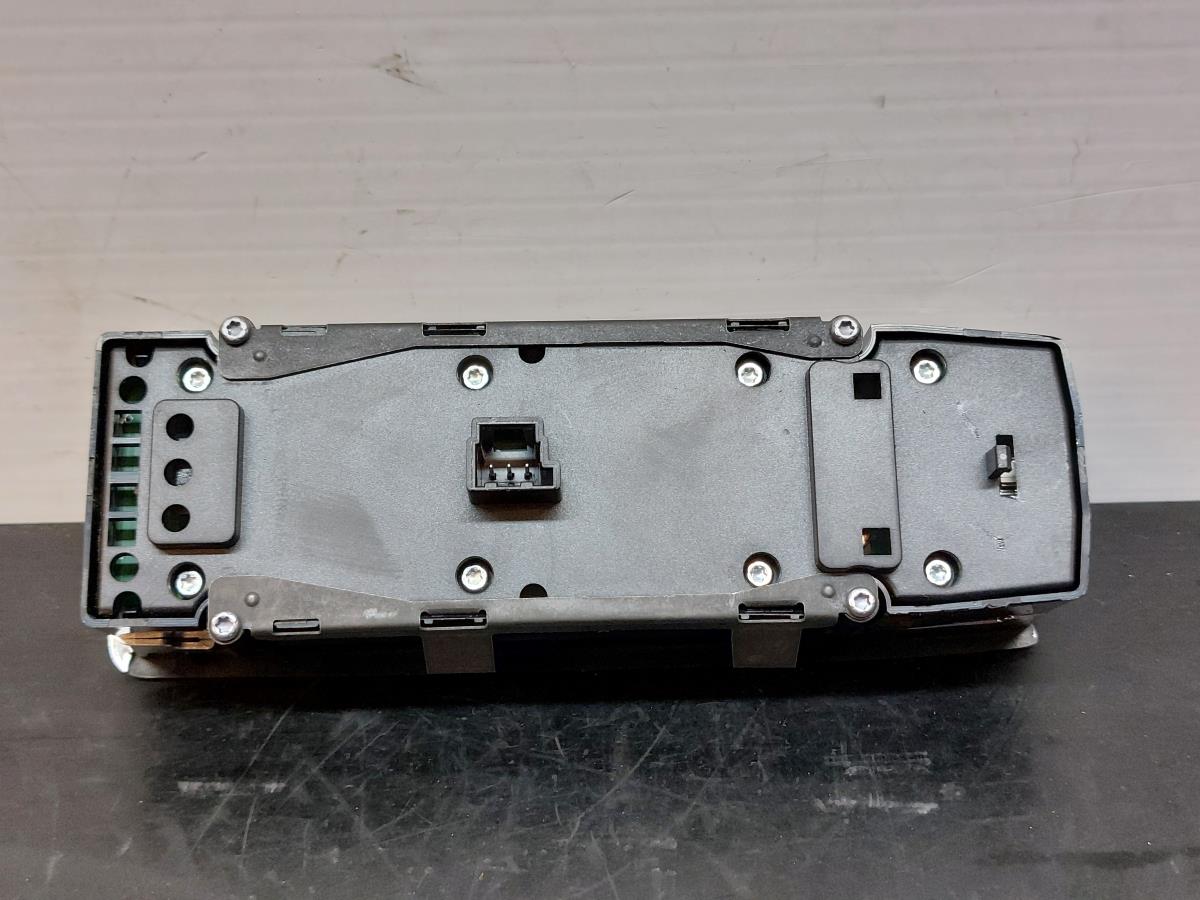 Left Front window control MERCEDES-BENZ Classe A (W176) Imagem-7