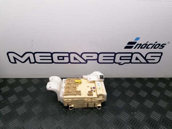 Caixa fusíveis da bateria TOYOTA Auris Hatchback (_E18_)