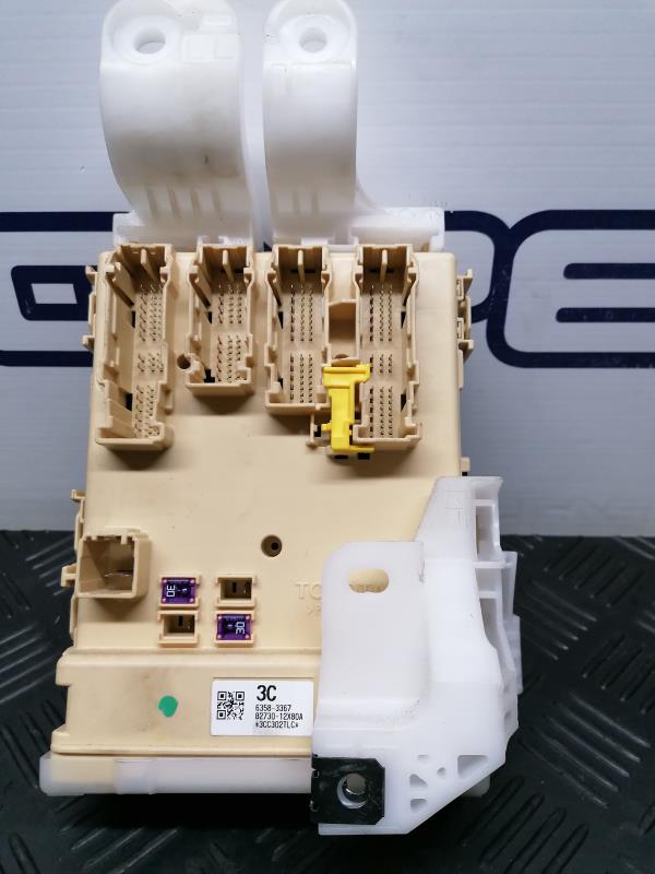 Caixa fusíveis da bateria TOYOTA Auris Hatchback (_E18_) Imagem-4