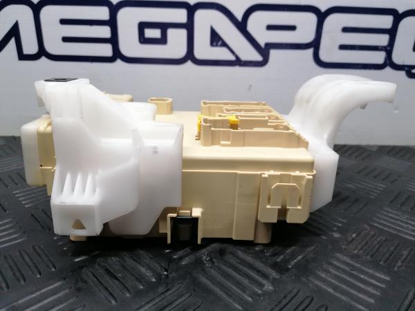 Caixa fusíveis da bateria TOYOTA Auris Hatchback (_E18_) Imagem-3