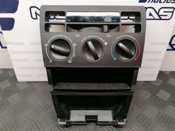 Climate control TOYOTA Corolla Hatchback (_E12_)