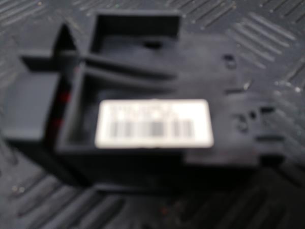 Warning Switch TOYOTA Corolla Hatchback (_E12_) Imagem-2