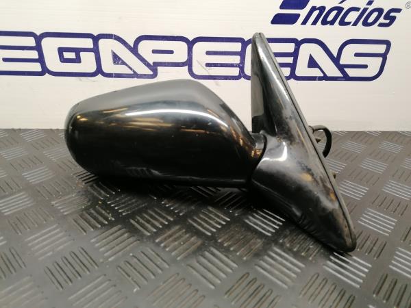 Right mirror NISSAN Primera Sedan (P10)