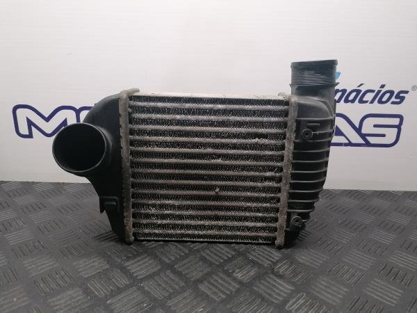 Radiador do intercooler AUDI A6 (4F2, C6) Imagem-3