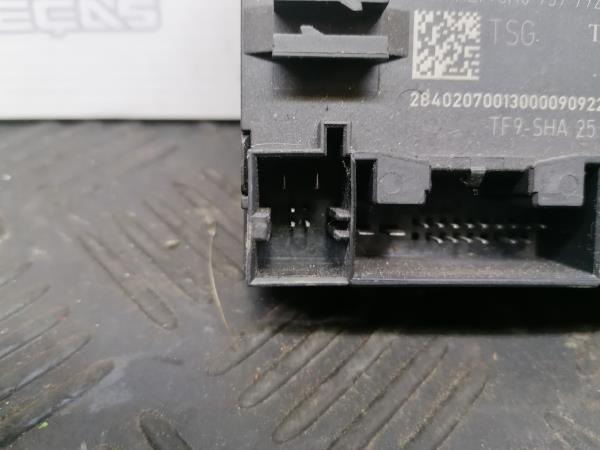 Modulo / Centralina porta anteriore destra AUDI Q5 (8R) Imagem-2