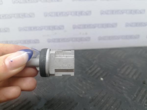 Sensor de temperatura AUDI A4 (8E2, B6) Imagem-2