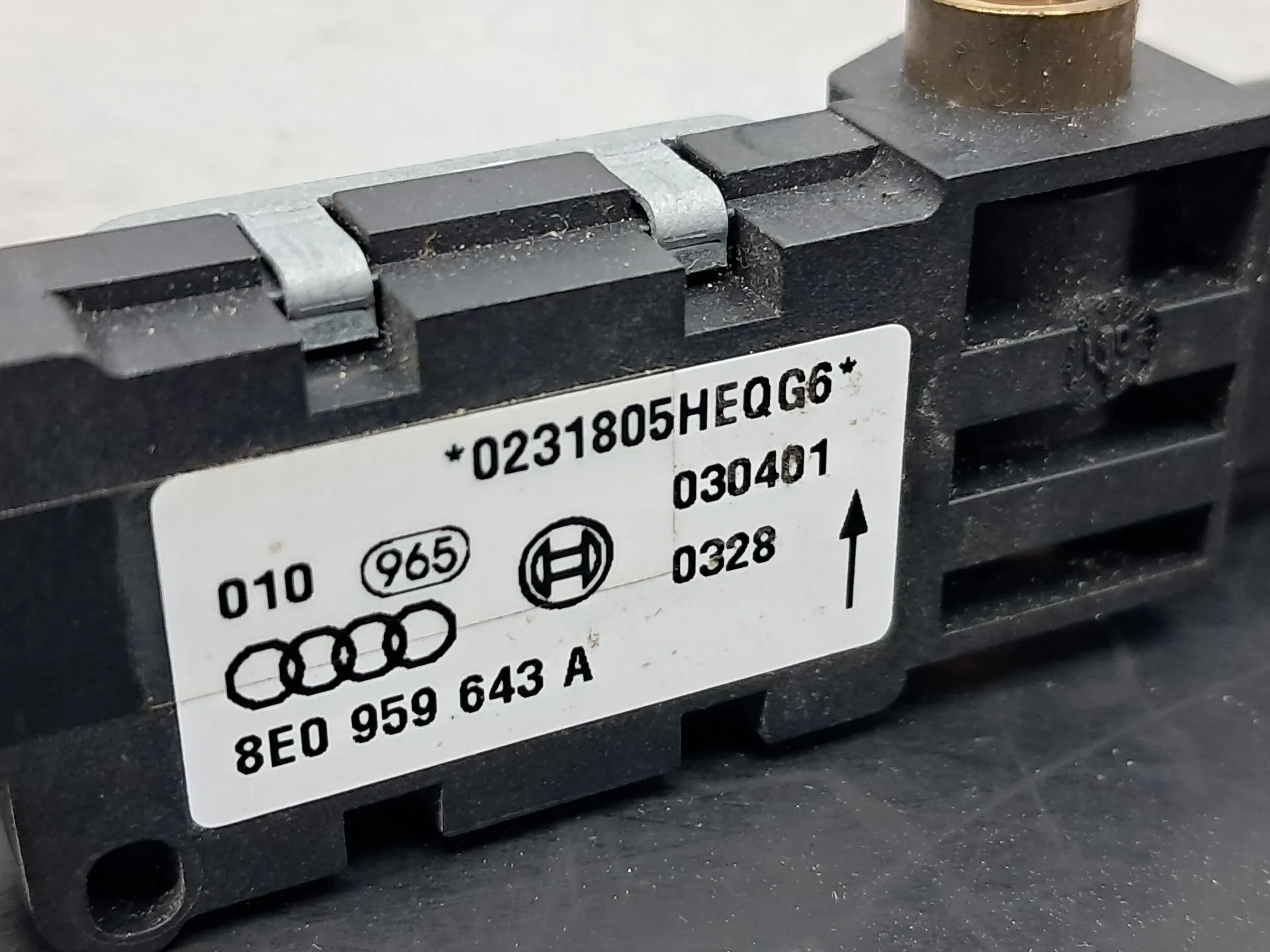 Right front airbag sensor AUDI A4 (8E2, B6) Imagem-1