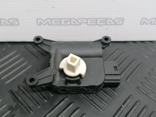 Motor del compuerta de la calefacción AUDI A3 (8P1)