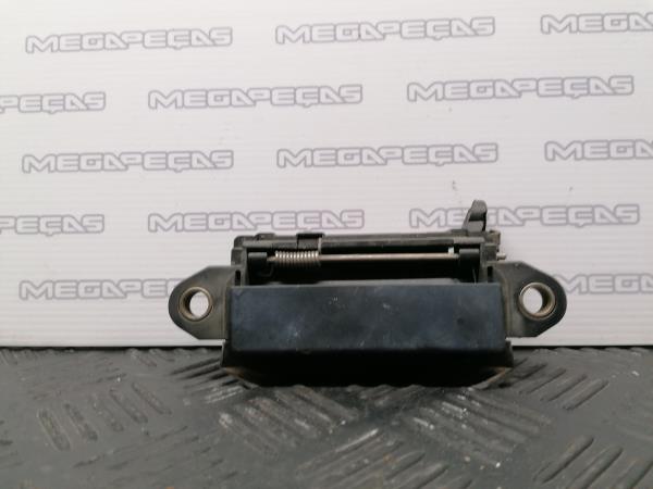 Poignée de porte arrière gauche AUDI A4 (8D2, B5)