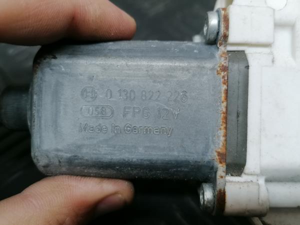 Motore alzacristallo anteriore sinistro BMW 1 (E87) Imagem-4