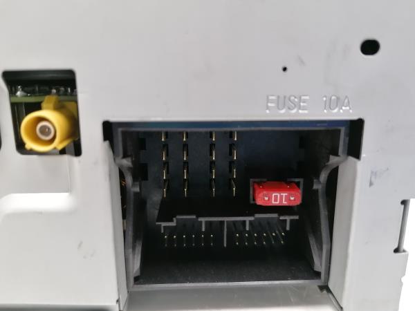 Rádio / auto-rádio MERCEDES-BENZ Classe C (W204) Imagem-3