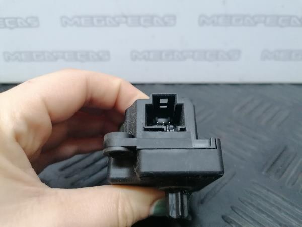 Motor da comporta da sofagem OPEL Zafira B (A05) Imagem-2