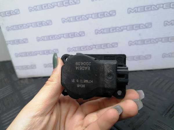 Motor da comporta da sofagem OPEL Zafira B (A05) Imagem-4