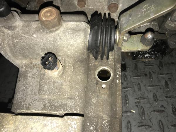 Caixa de velocidades manual VOLKSWAGEN Golf III (1H1) Imagem-4