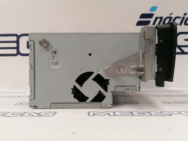 Rádio / auto-rádio MERCEDES-BENZ Classe A (W176) Imagem-9