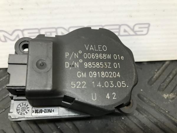 Motor da comporta da sofagem OPEL Vectra C Imagem-1