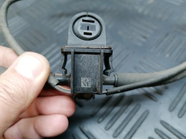 Esguicho MERCEDES-BENZ Classe E Coupé (C207) Imagem-4