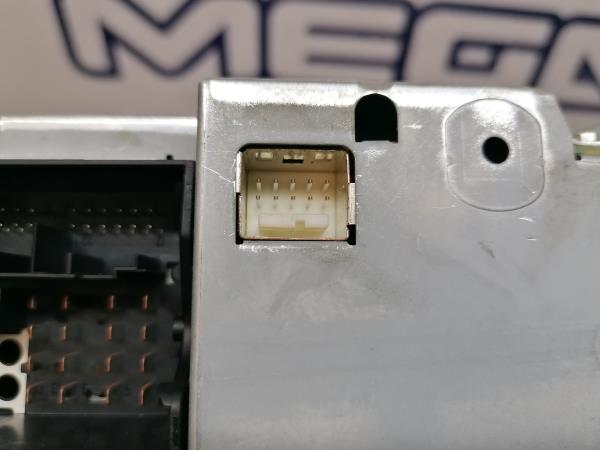 Rádio / auto-rádio MERCEDES-BENZ Classe E Coupé (C207) Imagem-2