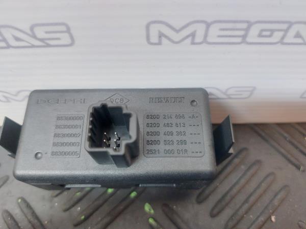Botón / interruptor de 4 intermitentes RENAULT Megane III (BZ0_) Imagem-3