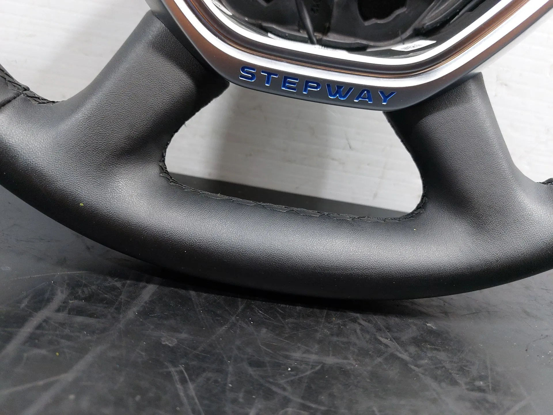 Volante de direção DACIA Sandero II (5S_) Imagem-1