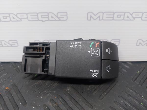 Comando do rádio DACIA Sandero II (5S_)