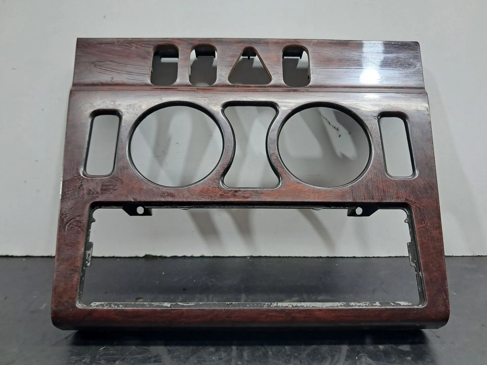Moldura consola central / radio / aro MERCEDES-BENZ Classe C (W202) Imagem-1