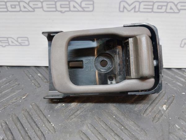 Maniglia interna porta anteriore destra NISSAN Micra II (K11) Imagem-1