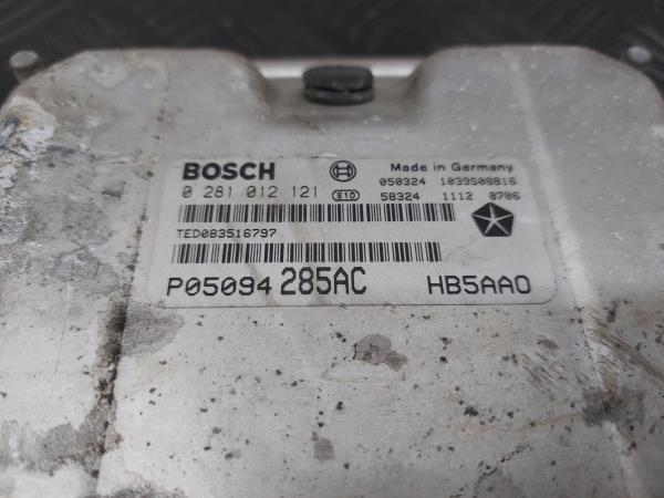 Engine control unit / ECU CHRYSLER Voyager IV (RG, RS) Imagem-1