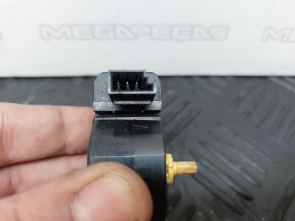 Heater Flap Motor BMW X3 (E83) Imagem-3