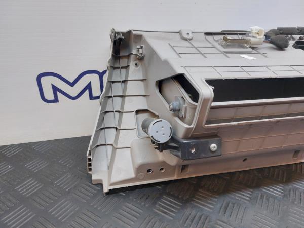 Guantera KIA Ceed SW (ED) Imagem-8