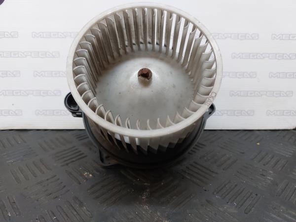 Motor de calefacción KIA Ceed SW (ED) Imagem-1