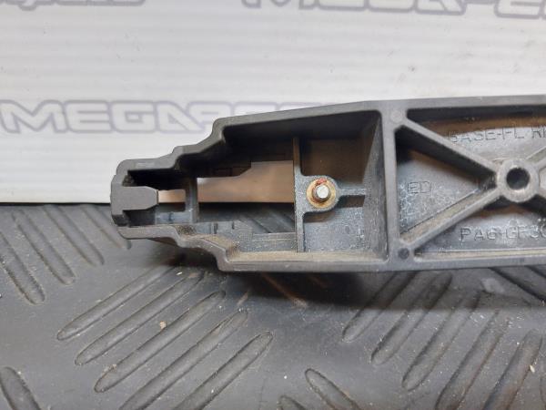 Supporto maniglia porta posteriore destra KIA Ceed SW (ED) Imagem-3