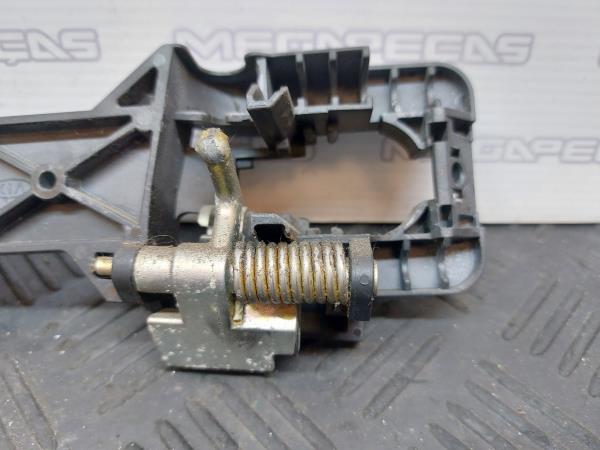 Supporto maniglia porta posteriore destra KIA Ceed SW (ED) Imagem-2
