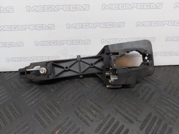 Soporte Manija puerta Delantera Derecha KIA Ceed SW (ED)