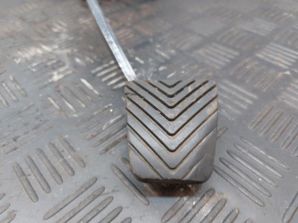 Pedal KIA Ceed SW (ED) Imagem-1