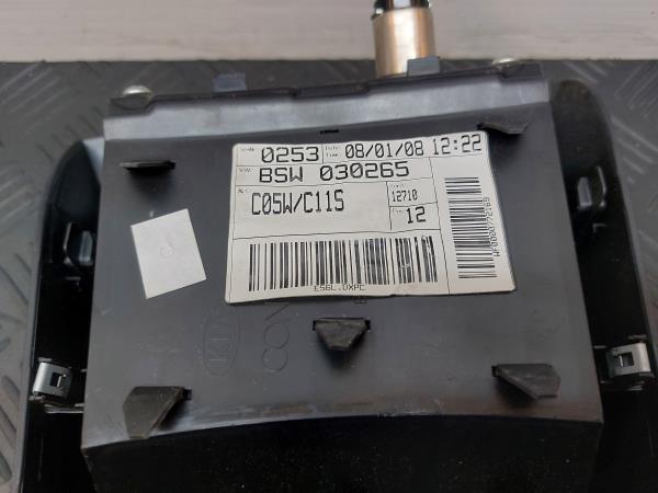 Moldura consola central / radio / aro KIA Ceed SW (ED) Imagem-3