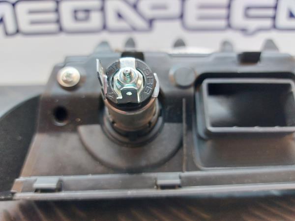 Moldura consola central / radio / aro KIA Ceed SW (ED) Imagem-5