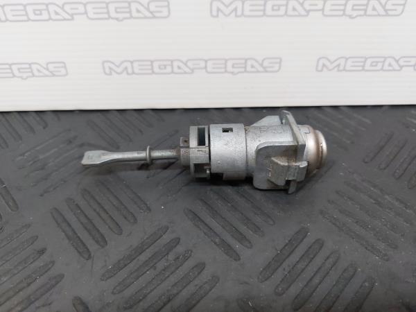 Bombín puerta KIA Ceed SW (ED)