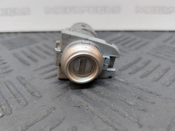 Bombín puerta KIA Ceed SW (ED) Imagem-1